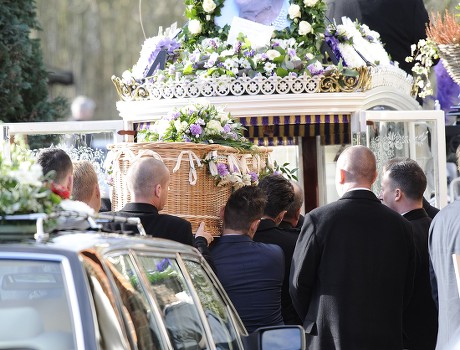 Funeral of Nanny Pat, Upminster, Essex, Britain - 08 Jan 2016