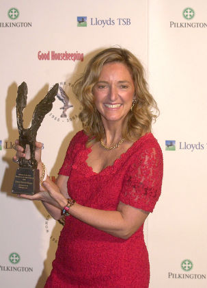 THE WOMAN OF THE YEAR AWARDS, GUILDHALL, LONDON, BRITAIN - 03 NOV 2005