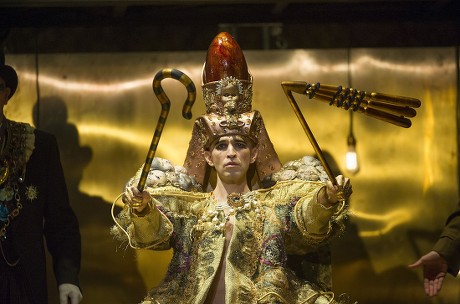 'Akhnaten' Opera by Philip Glass performed by English National Opera at ...