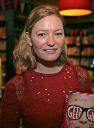 Holly Smale 'Geek Girl' book promotion, Brighton, Britain - 02 Apr 2016