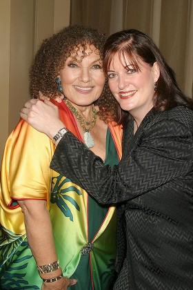 OPENING NIGHT OF CLEO LAINE AT FEINSTEINS AT THE REGENCY, NEW YORK, AMERICA - 11 NOV 2003