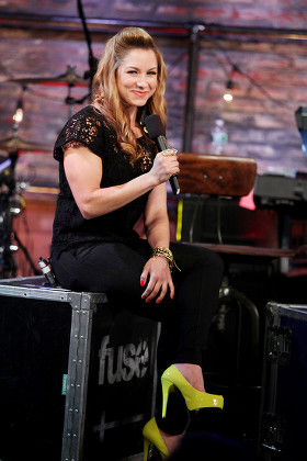 'Fuse Live' TV Programme, New York, America - 25 Apr 2012