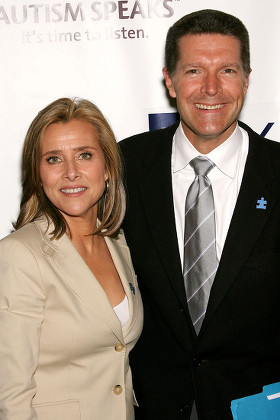 'A NEW DECADE FOR AUTISM' BENEFIT DINNER FOR 'AUTISM SPEAKS' AND THE NEW YORK CENTER FOR AUTISM, NEW YORK, AMERICA - 09 MAY 2006
