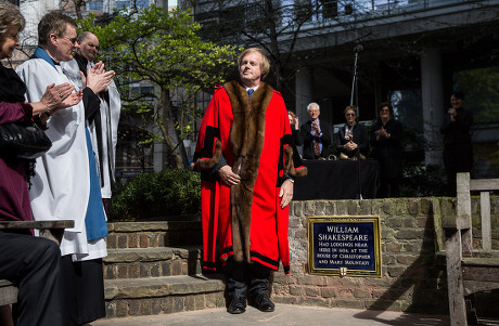 Blue Plaque unveiled on site of William Shakespeare lodging, London, Britain - 21 Apr 2016