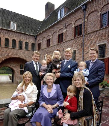 DUTCH ROYALTY AT THE END OF CELEBRATIONS FOR THE SILVER JUBILEE OF QUEEN BEATRIX, NETHERLANDS - 23 DEC 2005