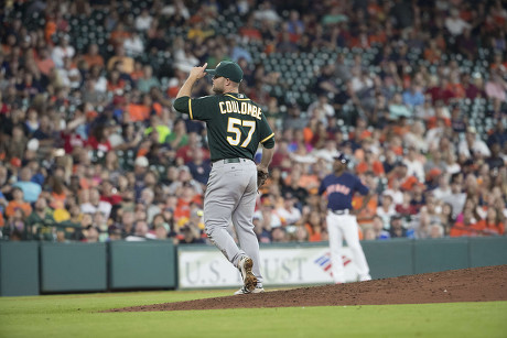 Oakland Athletics mascot Stomper wears his Yoda costume while posing  News Photo - Getty Images