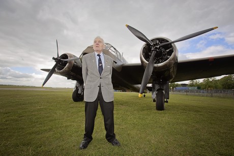 News- Newly Restored Bristol Blenheim - Squadron Leader Ian Blair ( Raf Retired) Who Few Bristol Blenheims During The Second World War With The Newly Restored Bristol Blenheim Which Is Giving It's First Flying Display At The Ve Day Anniversary Air S