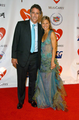 JAMES TAYLOR HONOURED AS 'MUSICARES PERSON OF THE YEAR', LOS ANGELES, AMERICA - 06 FEB 2006