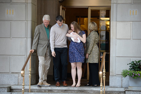 Chelsea Clinton leaves Lenox Hill Hospital, New York, USA - 20 Jun 2016