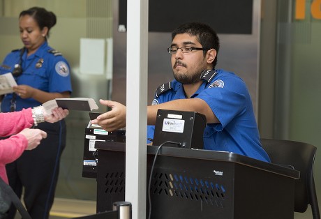 Tsa Transportation Security Administration Inspector Checks Editorial ...