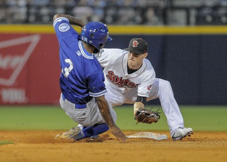 250 Andrew toles Stock Pictures, Editorial Images and Stock Photos