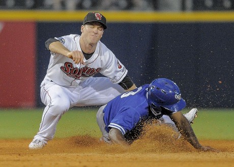 Oklahoma City Dodgers Outfielder Andrew Toles Foto de stock de contenido  editorial - Imagen de stock