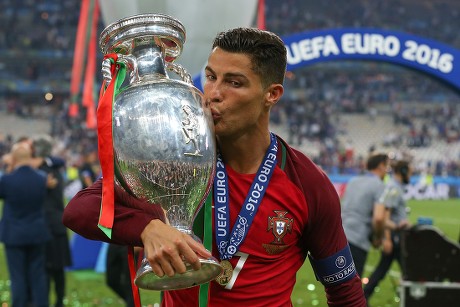 Portugal Forward Cristiano Ronaldo Kisses Trophy Editorial Stock Photo ...