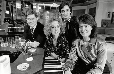 Television Programme Singles ( L-r) Eamon Boland Roger Rees Susie Blake And Judy Loe. Box 663 127011649 A.jpg.