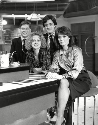 Television Programme Singles ( L-r) Eamon Boland Roger Rees Susie Blake And Judy Loe. Box 663 127011650 A.jpg.