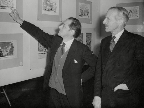 Sir Hugh Casson Architect (l) Pointing At Picture And Sir Parker Morris Town Clerk Of Westminster Council. Box 674 32403163 A.jpg.