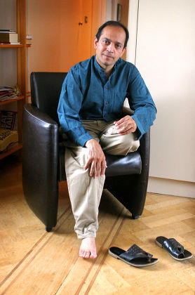 WRITER VIKRAM SETH - JUN 2004