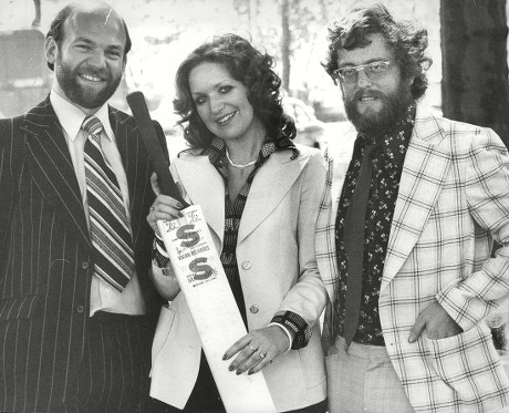 Linda Evans One Of The Prize Winners In The Evening News - Stuart Surridge Cricket Bat Competition With Her Boyfriend Graham Butt (left) Who She Is Giving The Bat To And Peter Watson Evening News Sports Editor. Box 677 405041630 A.jpg.