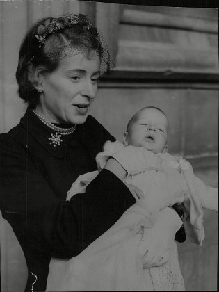 Mrs Caroline Benn Wife Of M.p. Anthony Wedgwood Benn With Their Baby Son Hilary James Benn. Box 685 918051620 A.jpg.