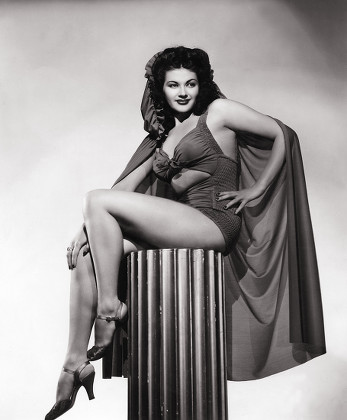 yvonne de carlo 1945