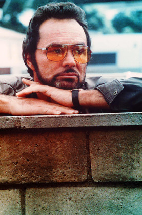 burt reynolds with sunglasses