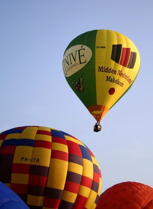 Hot Air Balloons Taking Off Amsterdam Editorial Stock Photo - Stock ...