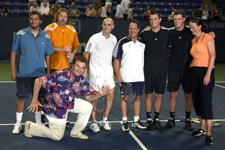 Gibson / Baldwin 'Night at the Net'  MusiCares Foundation Exhibition Tennis Match, Westwood, California, America - 24 Jul 2006