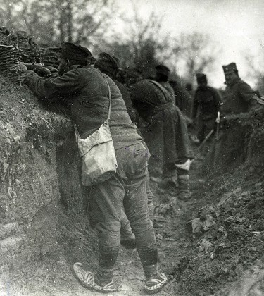 18 Firing from trench Stock Pictures, Editorial Images and Stock Photos ...