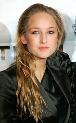 Leelee Sobieski Editorial Stock Photo - Stock Image | Shutterstock