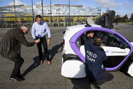 Driverless cars tested, Milton Keynes, UK - 11 Oct 2016