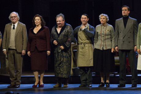 Simon Rouse (Thornton), Harriet Thorpe (Her Ladyship), Ken Stott (Sir), Reece Shearsmith (Norman), Selina Cadell (Madge) and Adam Jackson-Smith (Oxenby) during the curtain call