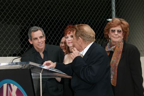 Jerry Stiller and Anne Meara receiving star on Hollywood Walk Of Fame, Los Angeles, America - 09 Feb 2007