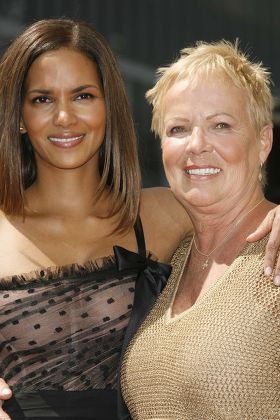 Halle Berry Mother Judith Ann Hawkins Editorial Stock Photo - Stock