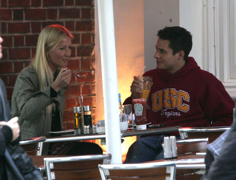 Denise van Outen and Christopher Parker out and about in Hampstead, London, Britain - 04 Apr 2007