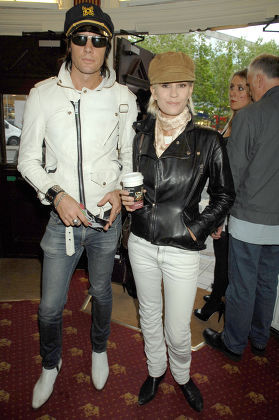 Chrissie Hynde Daughters Natalie Ray Yasmin Editorial Stock Photo