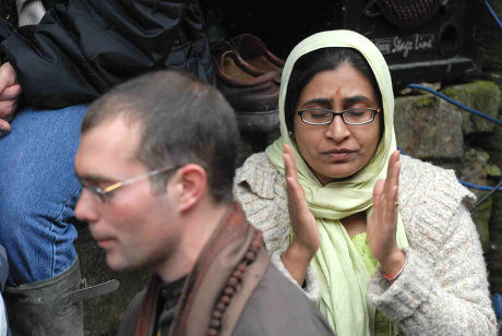 Gathered Pilgrims Monks Infront Shambos Enclosure Editorial Stock Photo ...