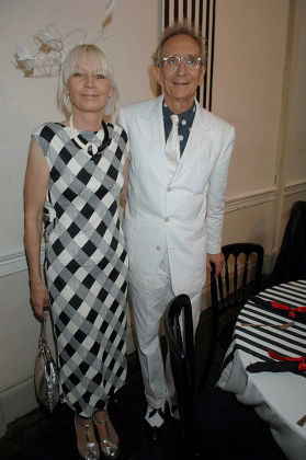 The Wedding Reception of Justin De Villeneuve and Sue Timney, Chelsea Register Office, London, Britain - 1 Sep 2007
