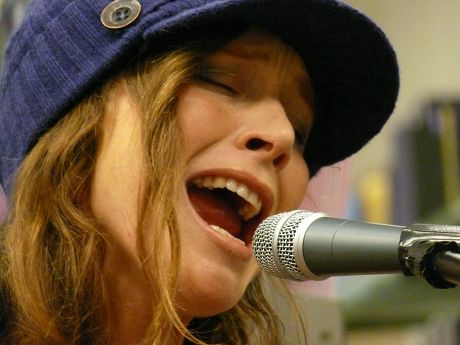Lou Rhodes performed songs from her new album 'Bloom' at Borders in Oxford, Britain - 06 Nov 2007