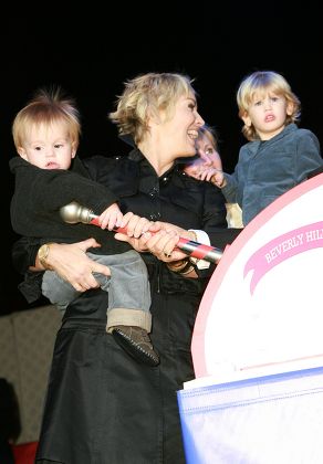 The UNICEF Snowflake lighting ceremony and after party, Beverly Hills, California, America - 17 Nov 2007