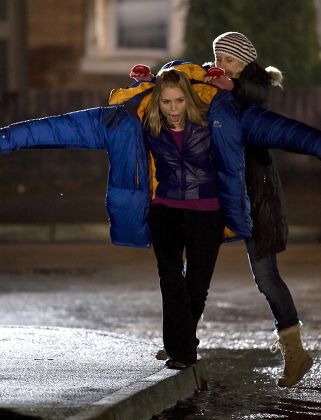 Billie Piper Braves Cold Weather While Editorial Stock Photo - Stock
