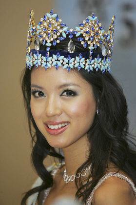 57th Miss World Final Beauty Contest Coronation Banquet, Sanya, Hainan, China - 02 Dec 2007