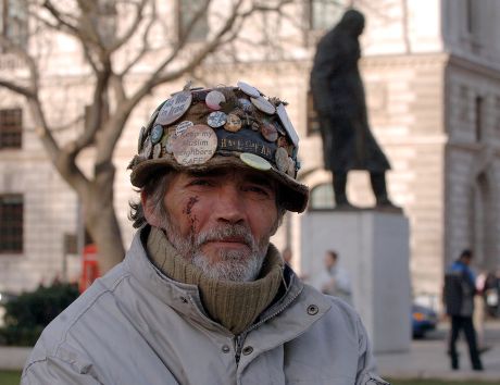 Peace campaigner Brian Haw in Parliament Square, London, Britain - 13 Jan 2008