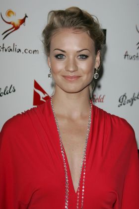 Yvonne Strahovski Editorial Stock Photo - Stock Image | Shutterstock