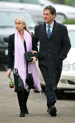 Jeremy Beadle funeral at St Marylebone Cemetery, East Finchley, London ...