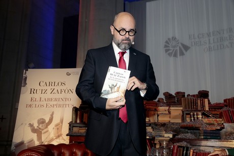 Carlos Ruiz Zafon 'The Labyrinth of Spirits' book signing, Barcelona, Spain - 17 Nov 2016