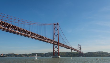 250 Lisbon suspension bridge Stock Pictures, Editorial Images and Stock ...