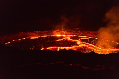 500 Mountain erupts Stock Pictures, Editorial Images and Stock Photos ...