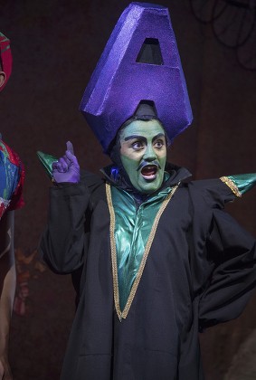 'Aladdin' pantomime performed at the Lyric Theatre, Hammersmith, London, UK, 25 Nov 2016