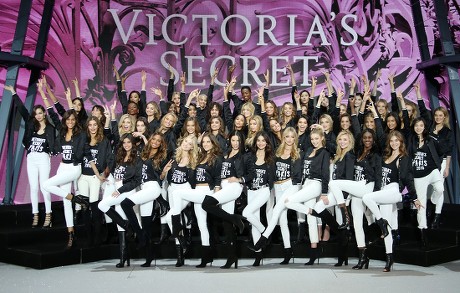 Victoria's Secret Fashion Show photocall, Grand Palais, Paris, France - 28 Nov 2016