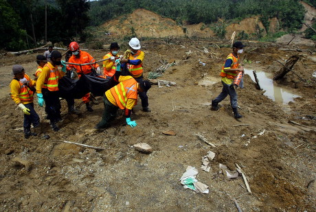 Indonesian Resque Members Carry Dead Body Editorial Stock Photo - Stock ...